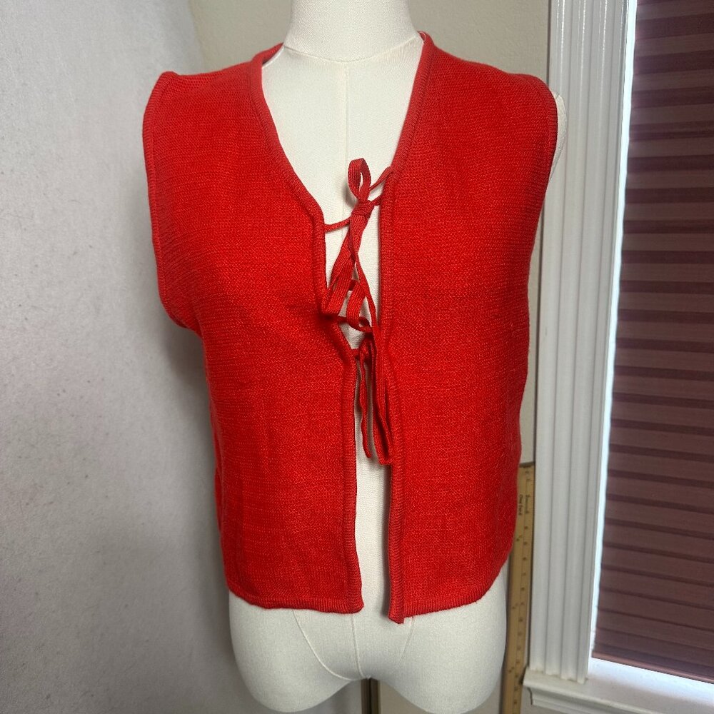Red Tie‎ Front V-Neck Sweater Vest Size Small bows open front Valentines day NEW